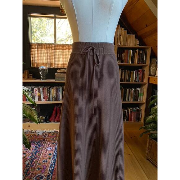 Vintage Skirt Brown Ribbed - Picture 2 of 8